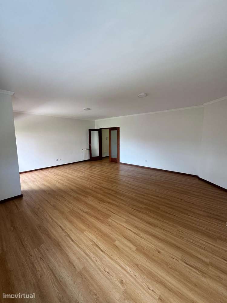 Apartamento T2 - Excelentes áreas - Perto da CESPU-3