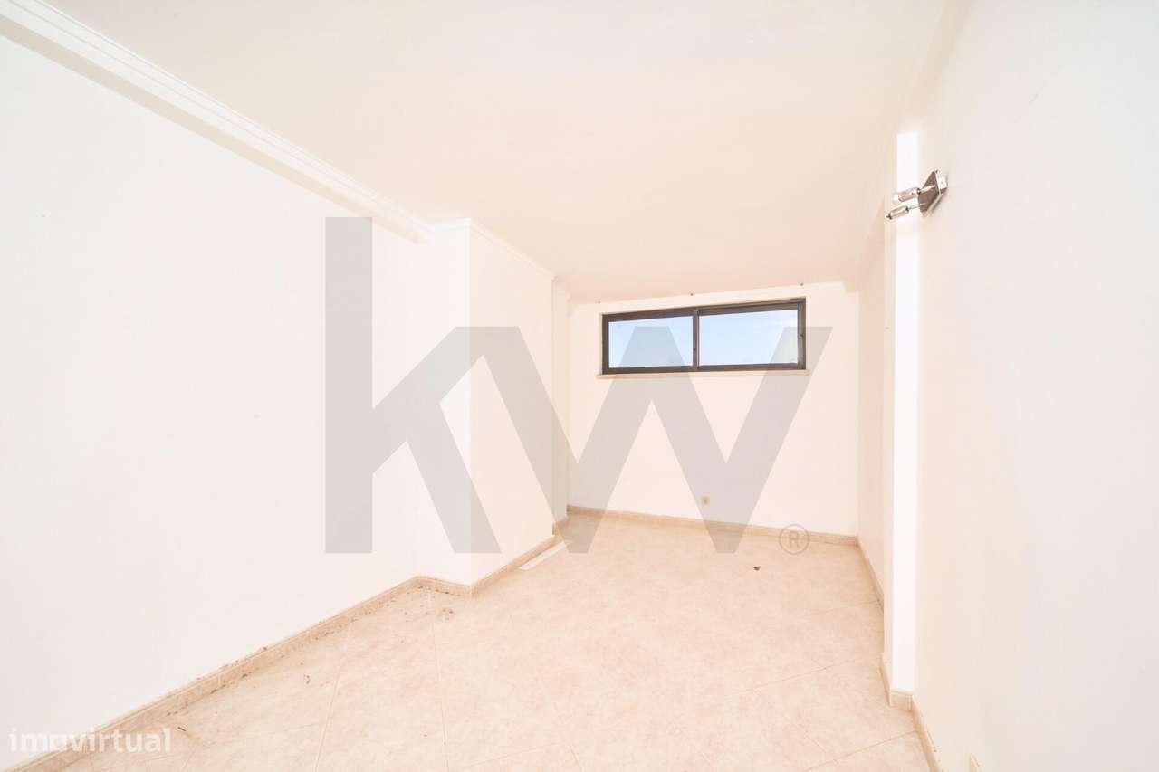 Penthouse Duplex T5 com Vista Desafogada e Excelente Potencial na Quin-35