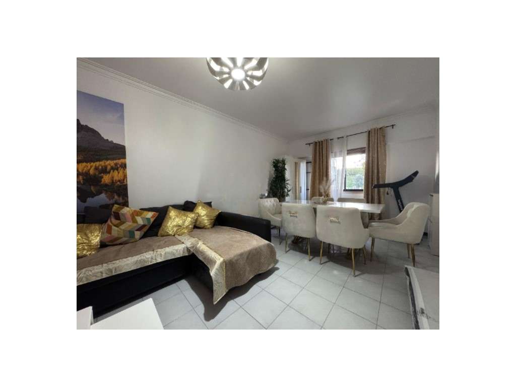 APARTAMENTO T3 - NA RUA CORREIA GARÇÃO - ODIVELAS-4