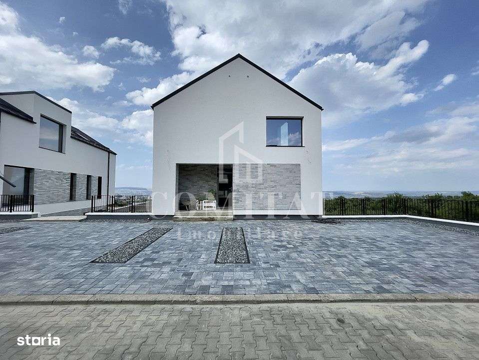 Casă individuală cu panoramă spre oraș zona de case și vile - Imagine principală: 2/7