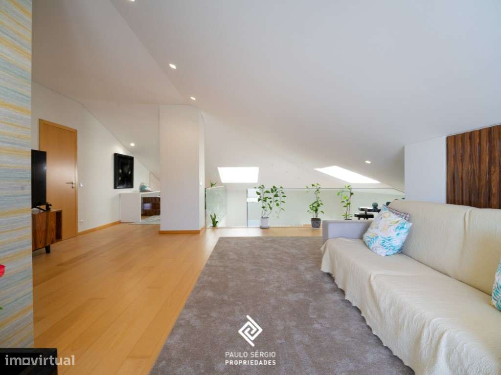 Apartamento T2 Duplex em Espinho-20