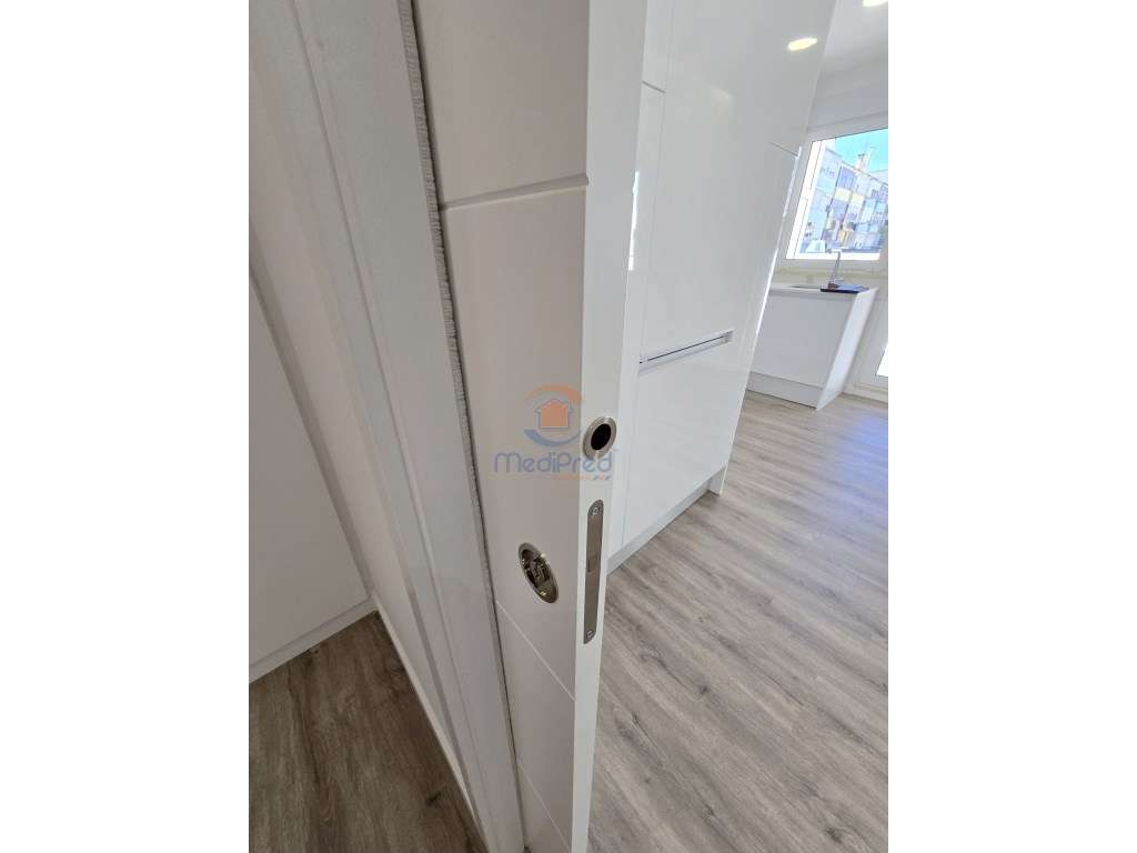 Apartamento T3 Remodelado | Arroja, Odivelas-14