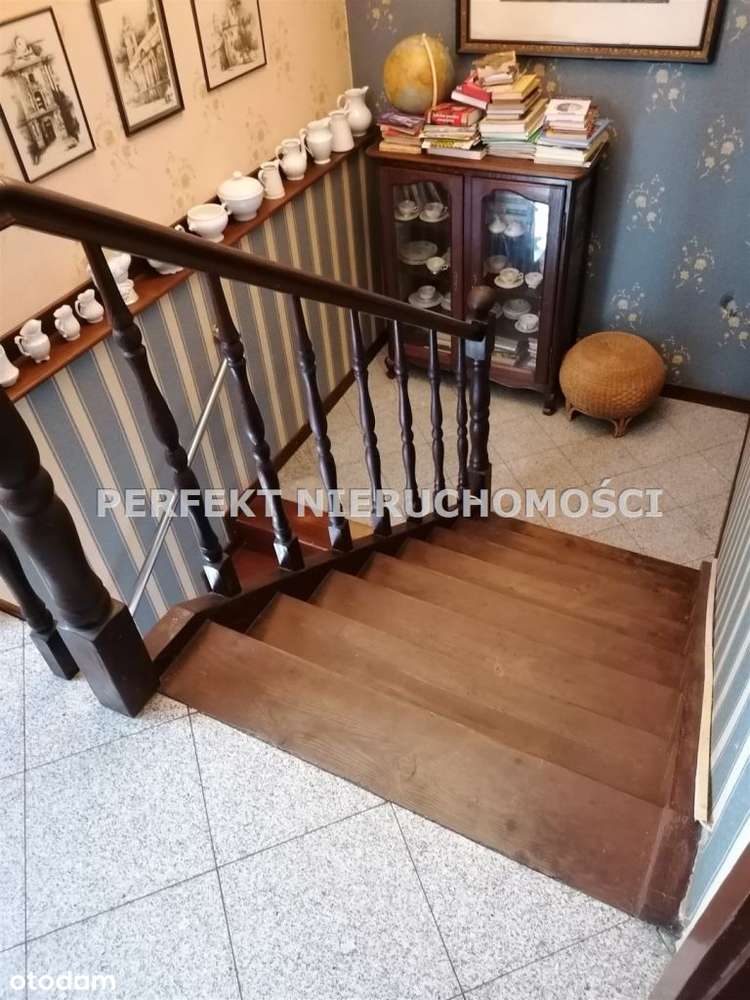 Dom mieszkalno-usługowy , 2 mieszkania !!-18