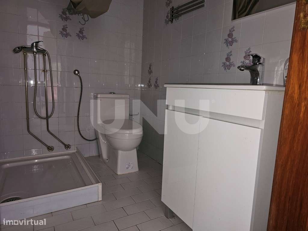 Apartamento T6 - Junto à ESE-17