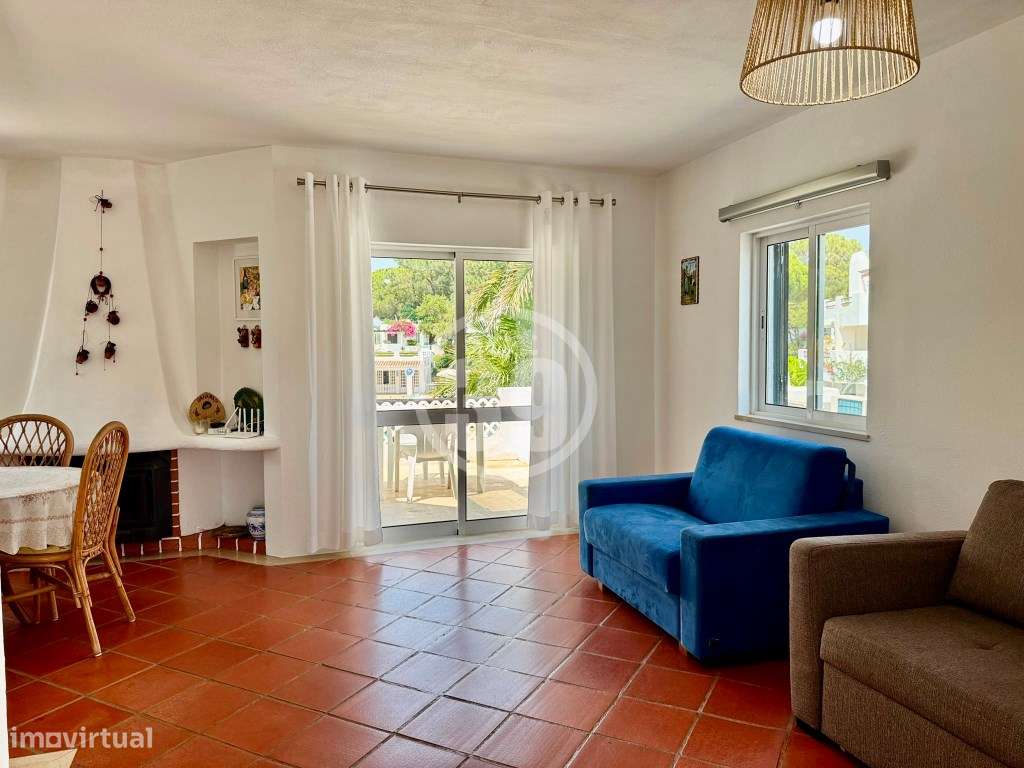 T1 com Três Terraços e Vista para a Piscina - Licença AL Ativa-3