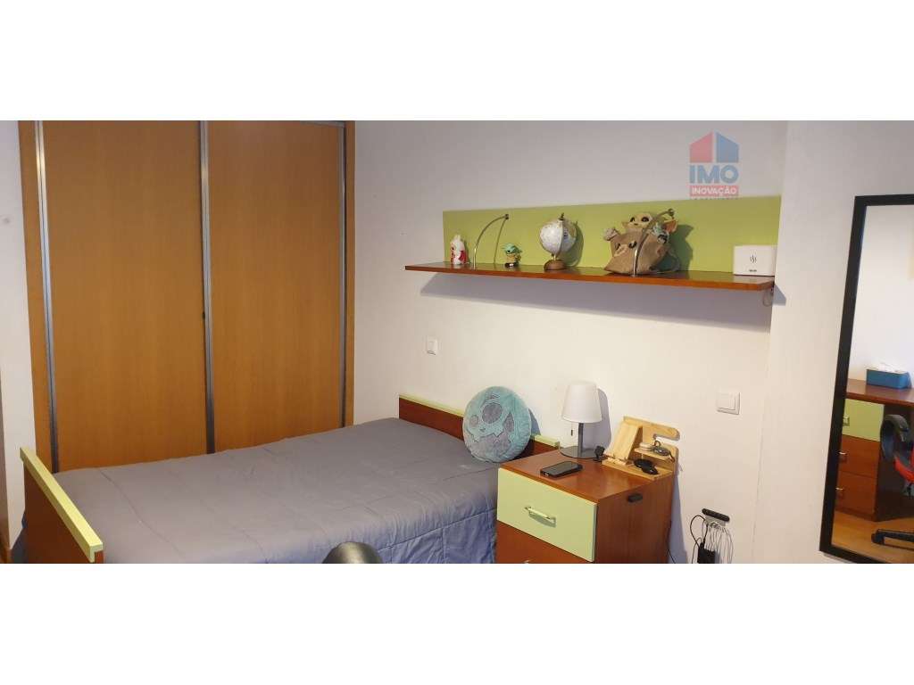 APARTAMENTO T3 COM 2 LUGARES DE GARAGEM NO CENTRO DE VILA REAL-13