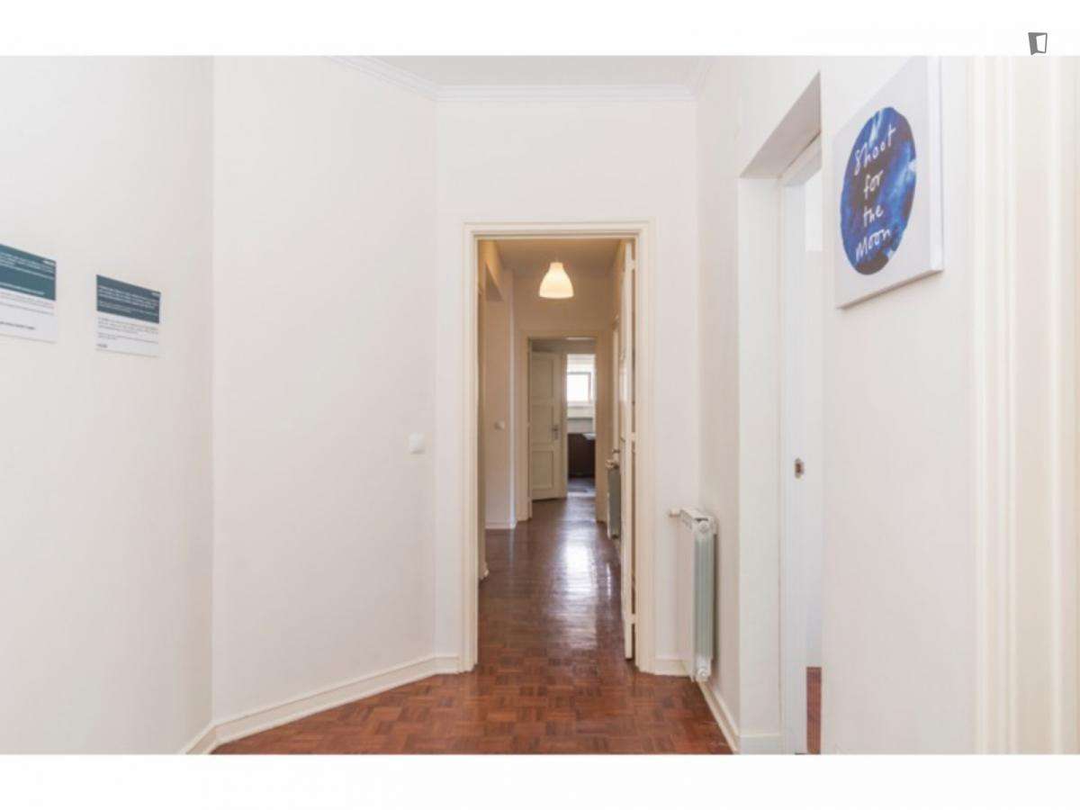 Quarto - localizado em Lapa Lisbon - Grande imagem: 4/10