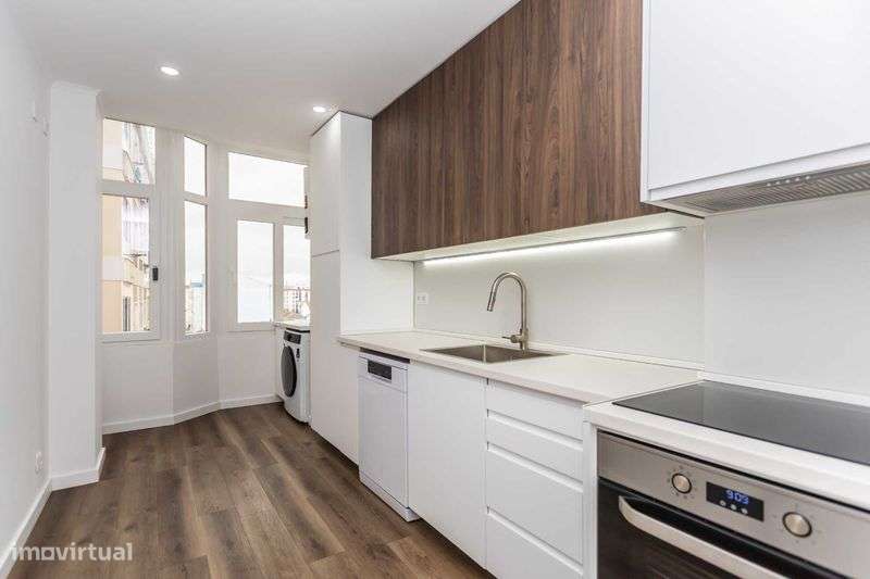 T2 Totalmente Remodelado Localizacao Privilegiada Setubal