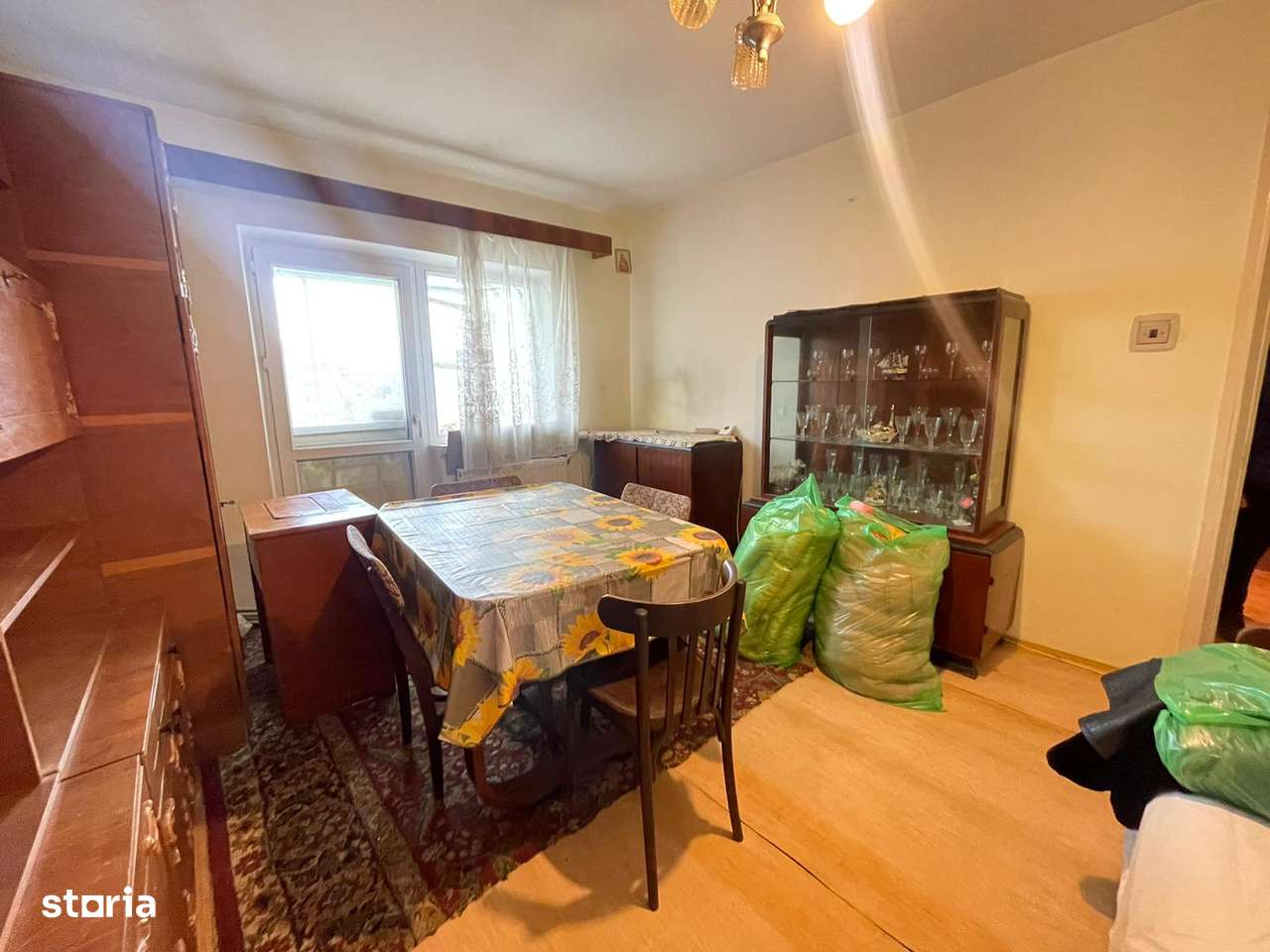 NORD - 22 decembrie, Apartament 2 cam, etaj 3, bucatarie mare, an 1980-2