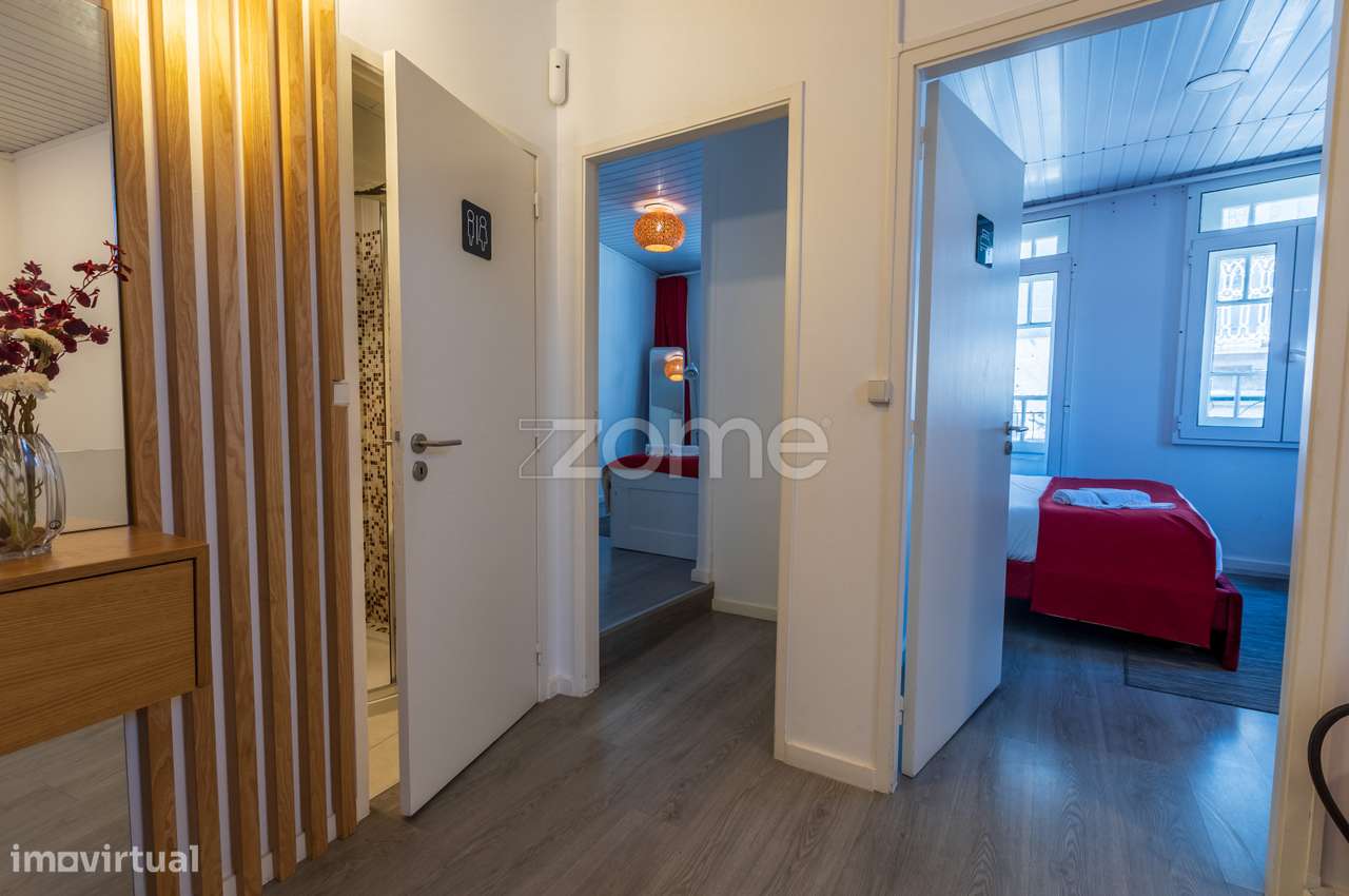 Prédio no Centro Histórico de Guimarães - Grande imagem: 2/21