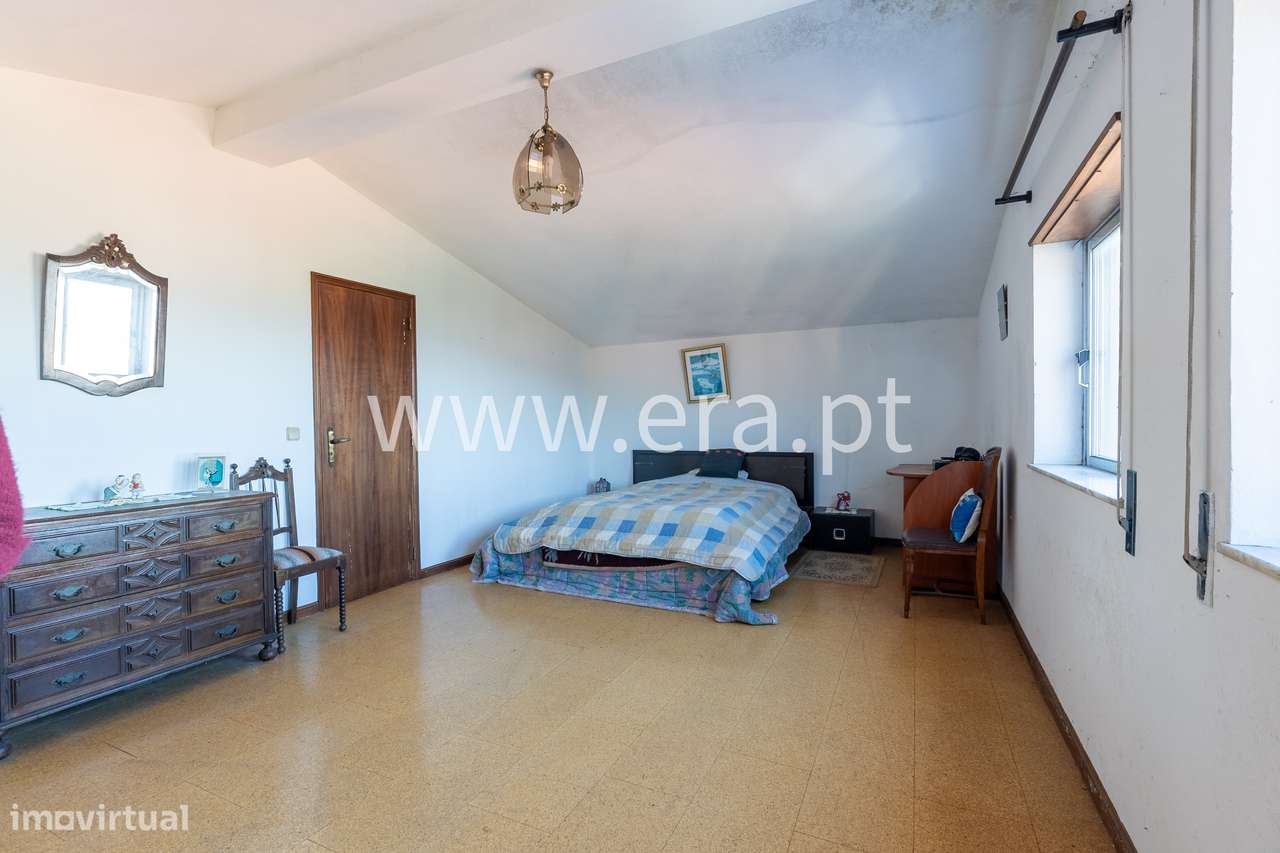 Moradia em Moledo com Vistas Deslumbradas!-32