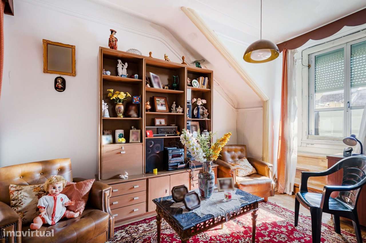 Localizado no coração de Lisboa, T2+1 espera por si. - Grande imagem: 5/31