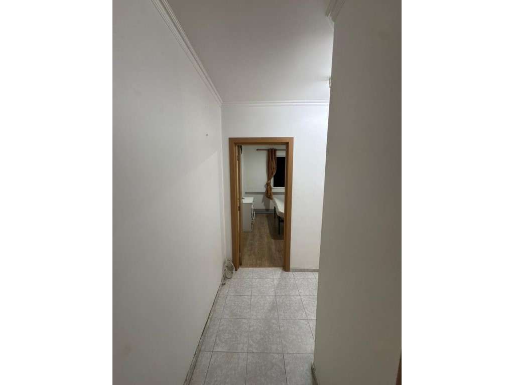 Apartamento T3 localizado no Alto do Seixalinho, na cidade do Barre...-8