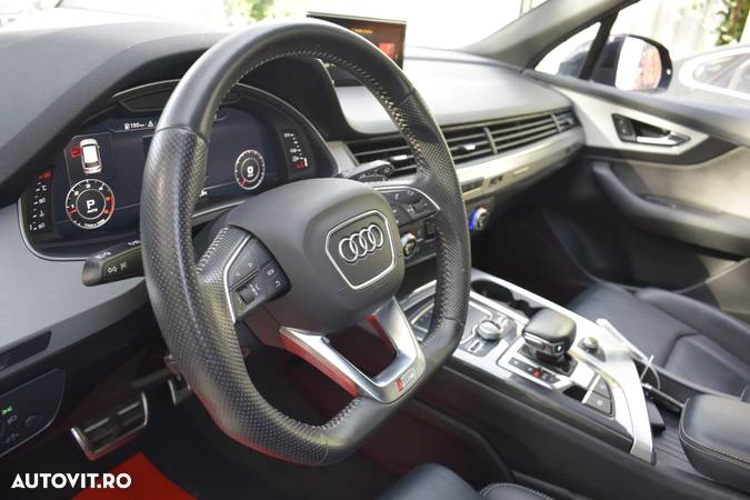 Audi Q7 3.0 45 TDI quattro Tiptronic S Line - 13
