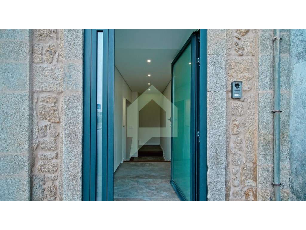 Moradia totalmente remodelada, com 3 quartos, na cidade de Barcelos.-11