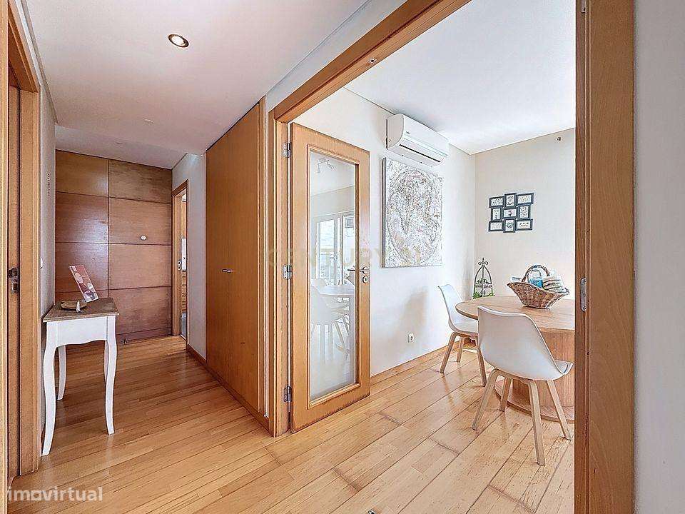 T1 ÚNICO com Terraço de 28m² e Vista Panorâmica de Sonho (Mar + Serra - Grande imagem: 3/25