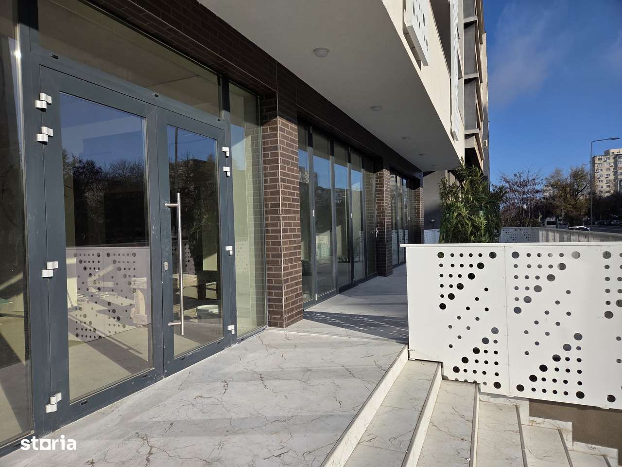 Spatiu 320 mp Stradal Parter Inalt Campus Vitrina 10m - Imagine principală: 4/10