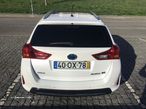 Toyota Auris Touring Sports 1.8 HSD Exclusive +Sky+Navi - 4