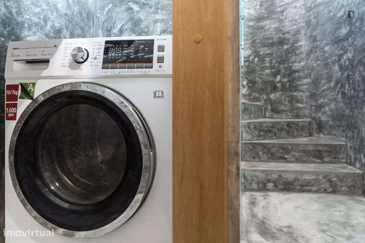 Apartamento com 1 quartos - localizado em Porto - Grande imagem: 2/6