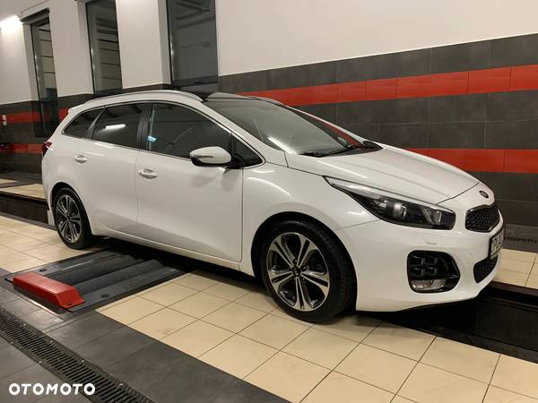 Kia Ceed Cee'd 1.6 CRDi GT Line - 3