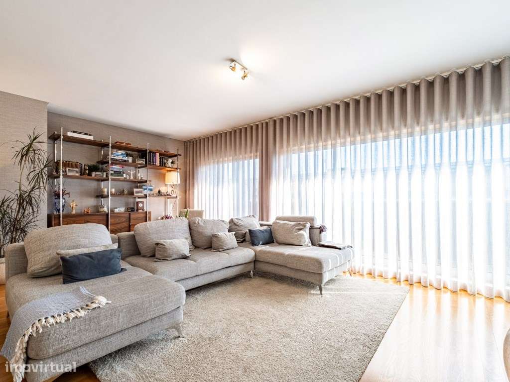 Penthouse T4 com Terraço junto ao Colégio Novo da Maia - Grande imagem: 2/30