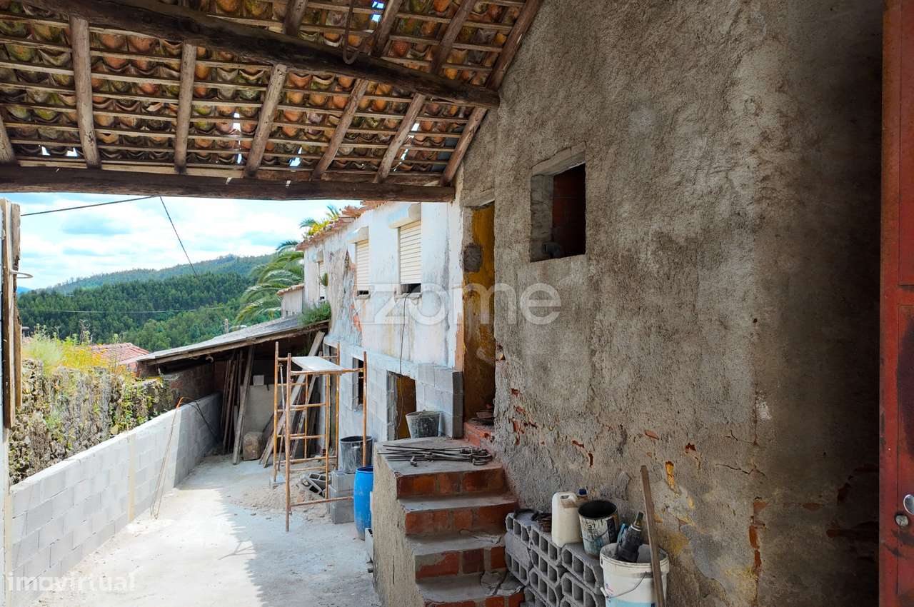 Moradia T3 para Recuperar |Situada em   Vale de Colmeias - Grande imagem: 3/26