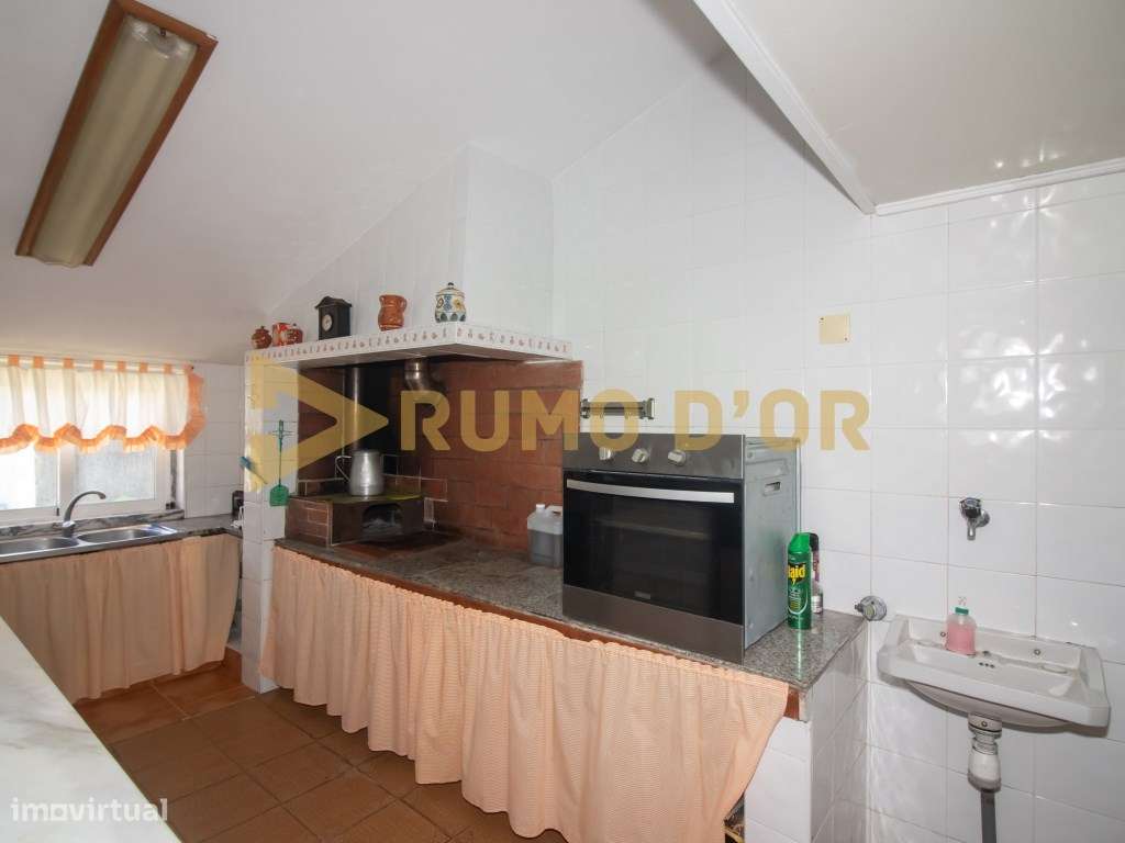 2 Moradias T3 para Recuperar em Penafirme da Ventosa, Alenquer-31