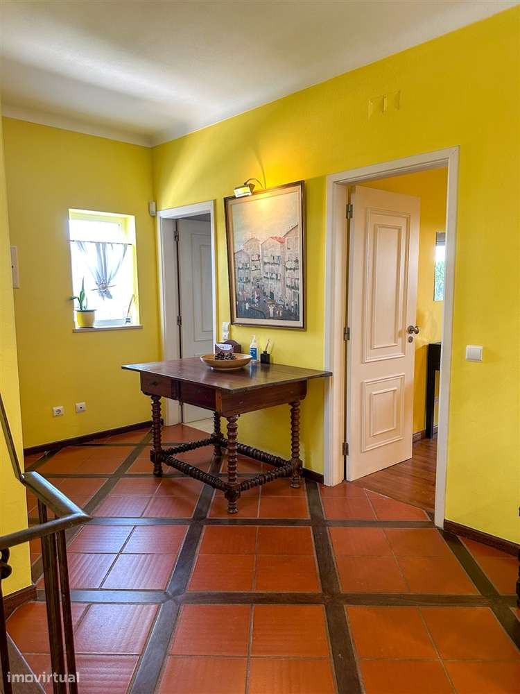 Moradia T5 com piscina e jardim a poucos metros da Praia do Alemão – A-21