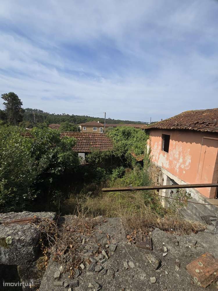 Ruína com 800 m² em Gandra, Paredes - Grande imagem: 3/9