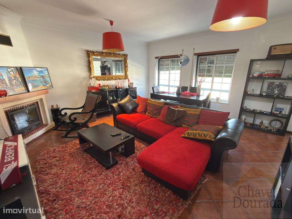 Apartamento T1+2 com garagem, em Santa Clara-12