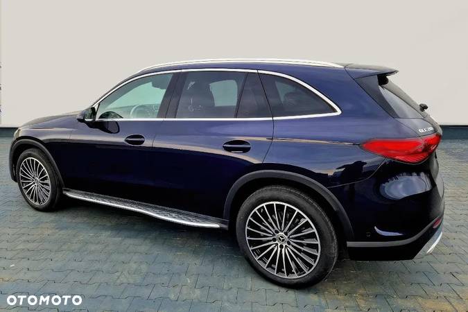 Mercedes-Benz GLC 220 d 4-Matic AMG Line - 3