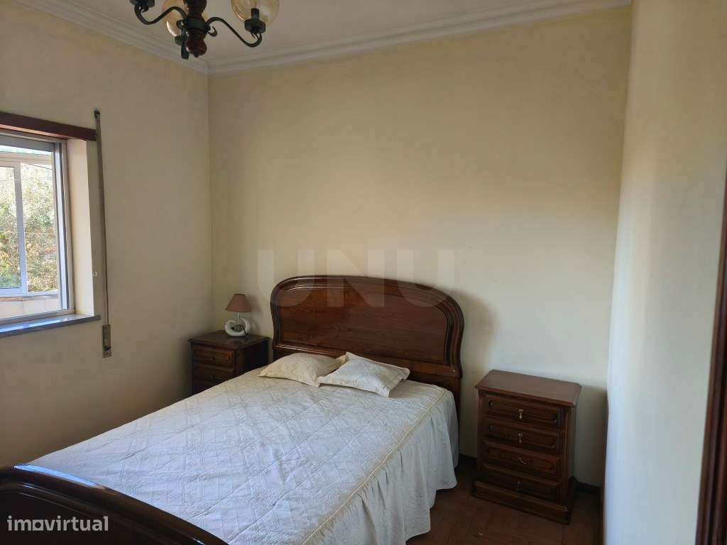 Moradia, em aldeia tranquila, em excelente estado de conservação, p...-10