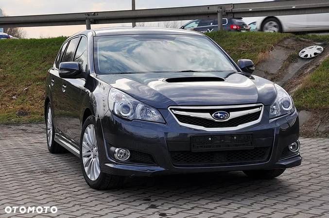 Subaru Legacy 2.5i GT - 4