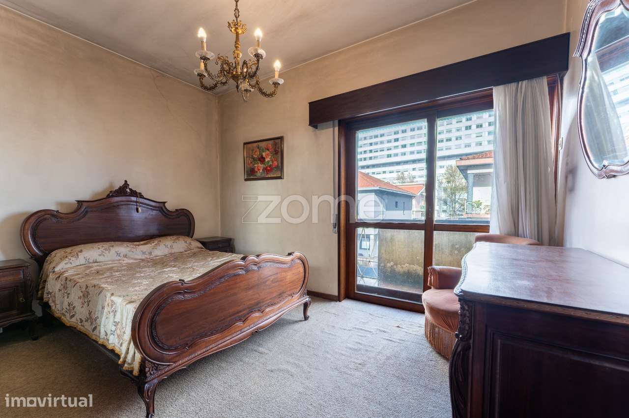 Moradia Bifamiliar com garagem e jardim, em Vila Nova de Gaia. - Grande imagem: 5/60