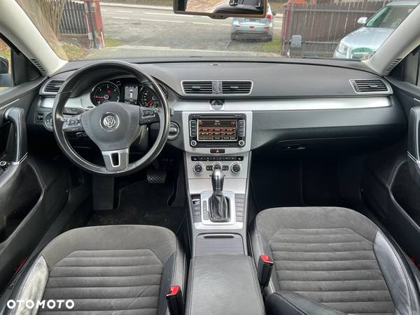 Volkswagen Passat 2.0 TDI Highline DSG - 8