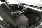 VW Passat Variant 1.6 TDI Confortline DSG - 20