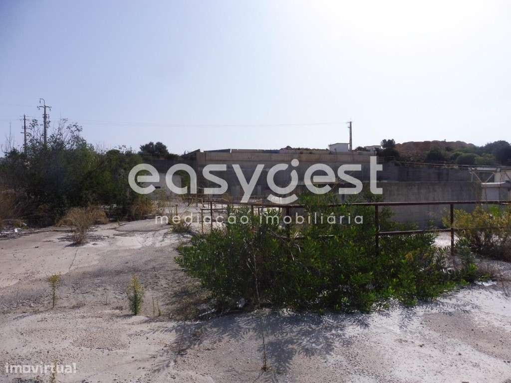 Terreno urbano p/construção industrial com polígono máximo de 8.100M2 - Grande imagem: 3/39