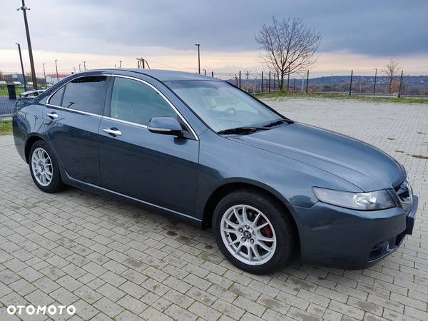 Honda Accord 2.0 Comfort - 18