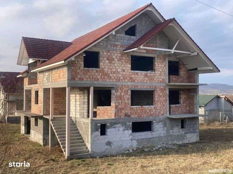 Casa in rosu, 3km de Dej, in Mica, localitate Manastirea - (jud. Cluj) - Imagine principală: 4/5