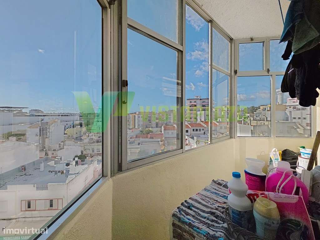 Apartamento T2 com Vista sobre Portimão, junto ao Aqua - Grande imagem: 4/23