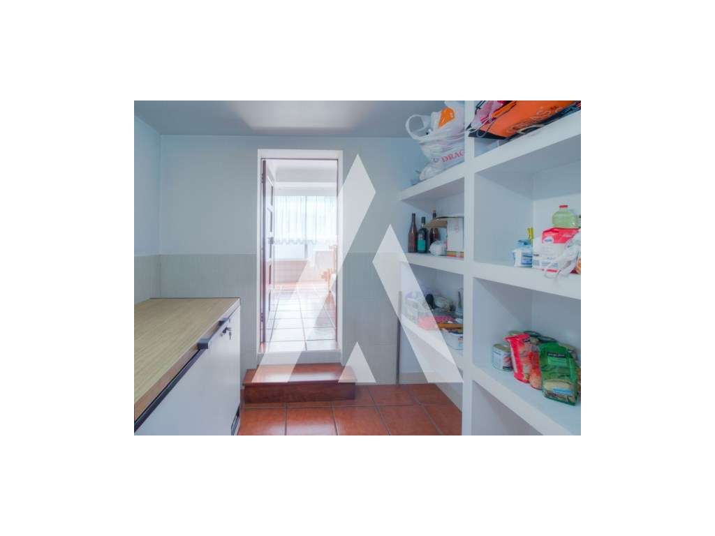 Moradia T6, Isolada, na zona de Oiã-44