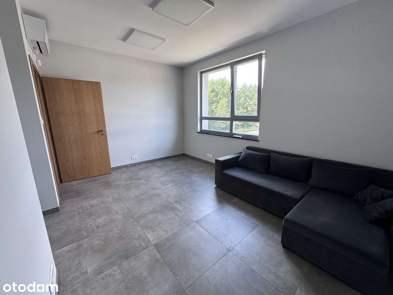 Pomieszczenie biurowe - biuro wynajem Reda parking - Pełny obrazek: 2/7