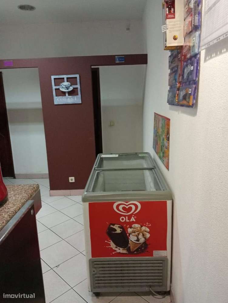 GRANDE OPORTUNIDADE ! TRESPASE DE CAFE EM GAIA-5