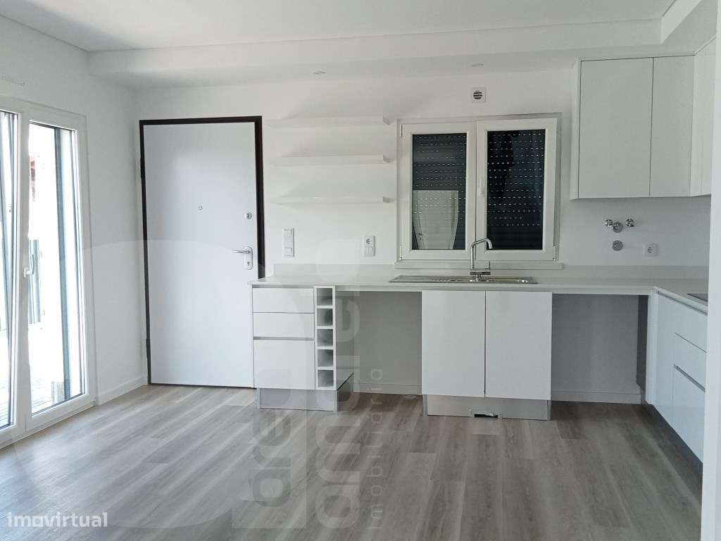 Moradia T3 NOVA - 2 SUITES - Fernão Ferro - Grande imagem: 3/21