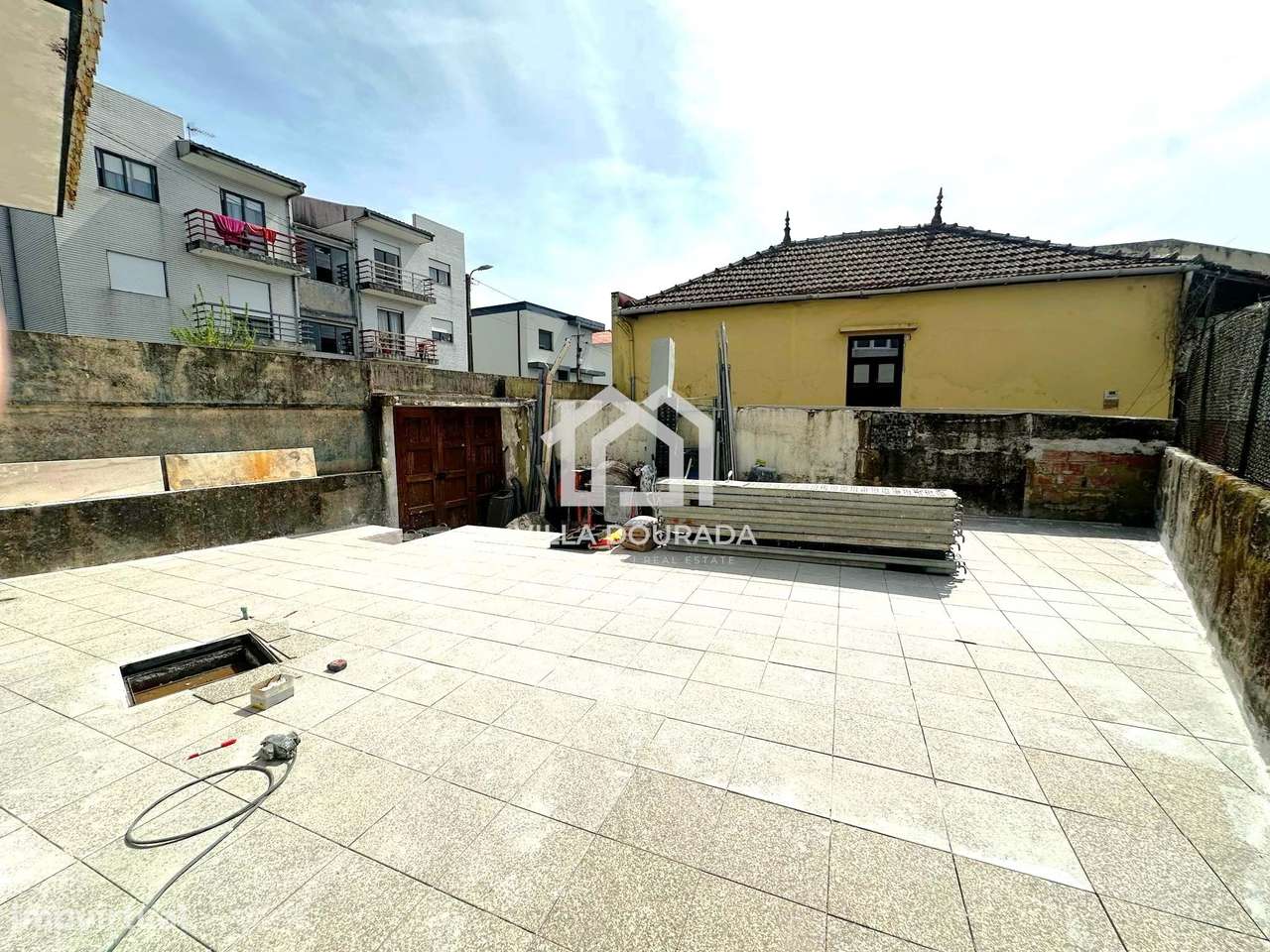 Moradia de 3 pisos em Campanhã, Porto: Espaço, conforto e localização-7