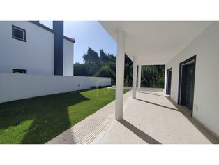 Moradia T5 nova em lote 631 m2 com piscina! - Grande imagem: 2/7