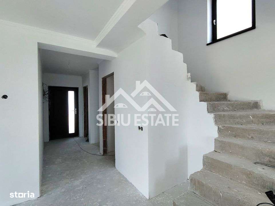Casa Sibiu, Cristian 4 camere, 2 bai, Casa intabulata - Imagine principală: 4/20