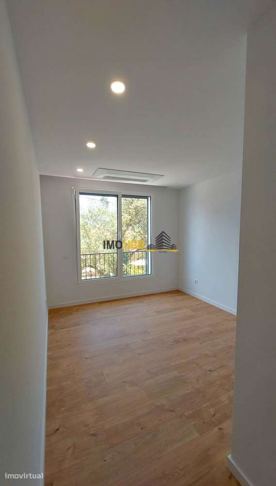 APARTAMENTO - T3 - NOVO - CENTRO DA CIDADE - LEIRIA-7