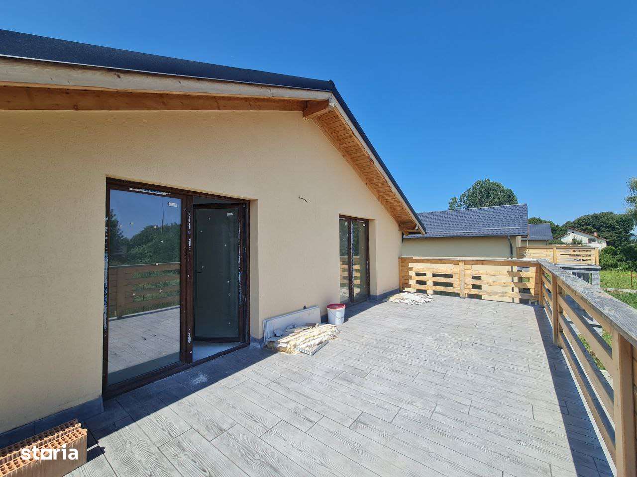 Casa noua cu 4 camere (3 dormitoare) de vanzare Halchiu Comision 0-16