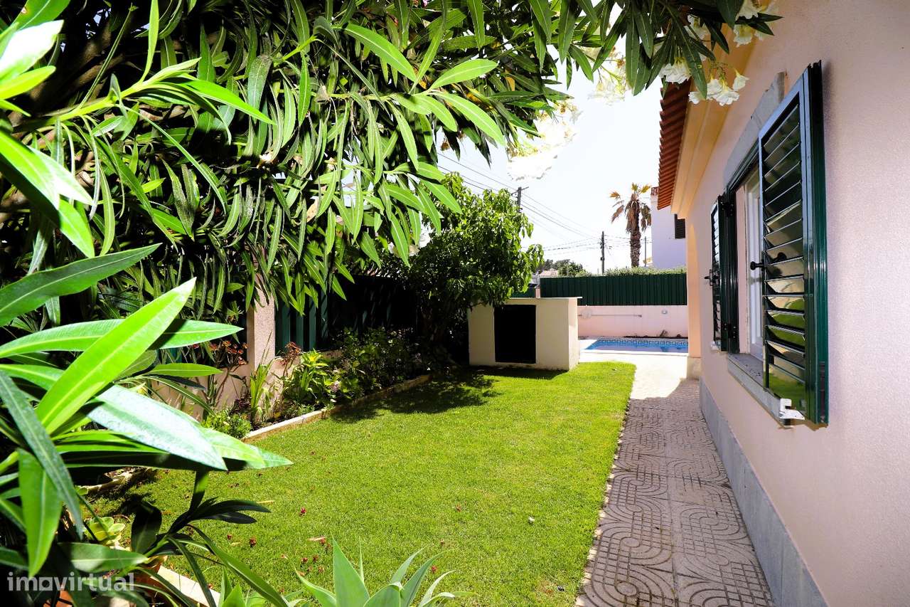 Moradia T4 com Piscina, Cave Ampla-18